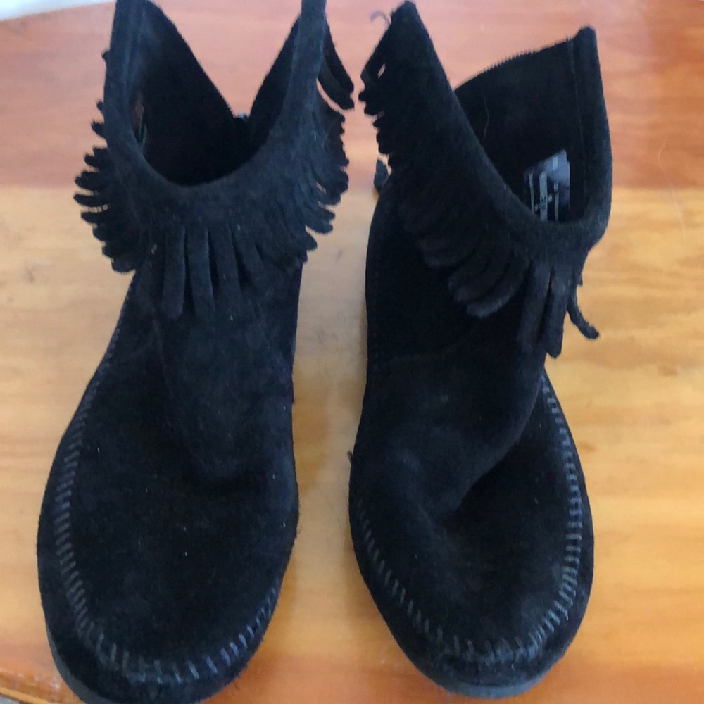 Minnetonka Fringed Black Suede Ankle Boots, 10